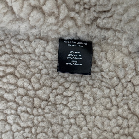 Jenni Kayne Farmhouse Plaid Sherpa Jacket - Picture 9 of 14